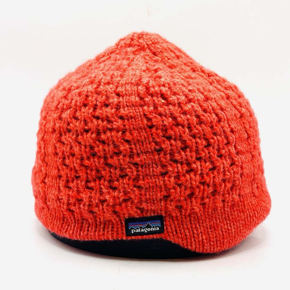 Patagonia Wool Knit Fleece Lined Beanie Two Tone Red Skull Cap